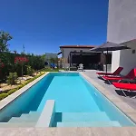 Amethyst, Private Pool With Heating And Salt Water Łozenec