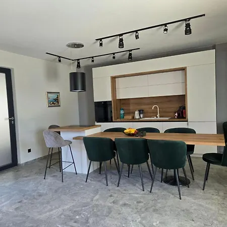 Вилла Amethyst, Private Pool With Heating And Salt Water Лозенец