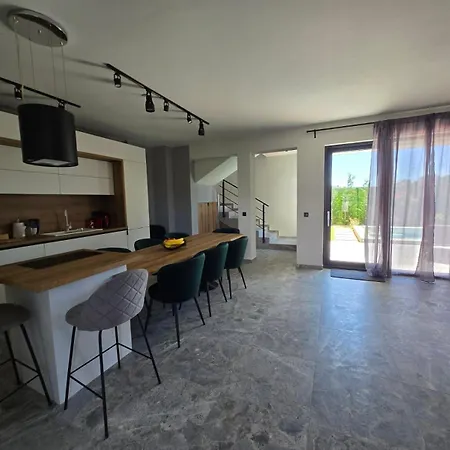 Amethyst, Private Pool With Heating And Salt Water Villa