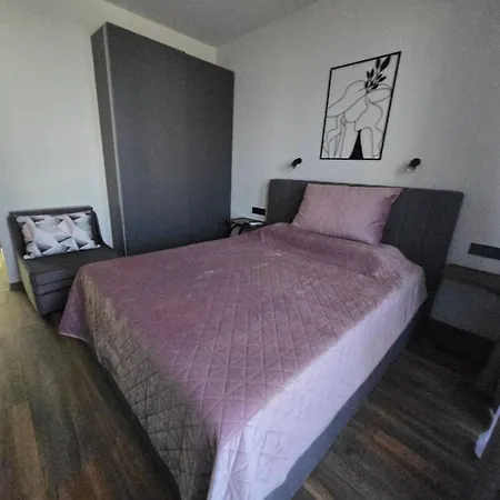 Amethyst, Private Pool With Heating And Salt Water Villa Lozenets