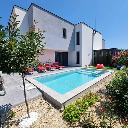 Amethyst, Private Pool With Heating And Salt Water *