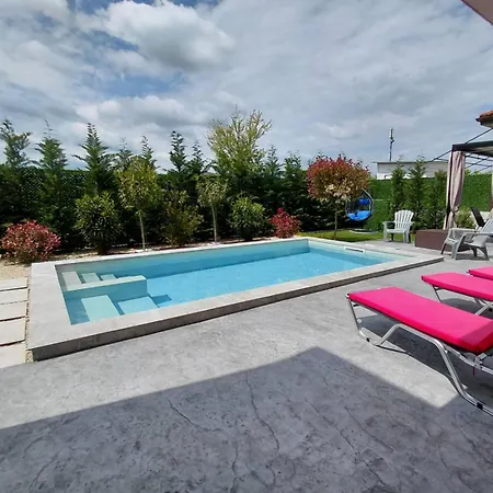 Amethyst, Private Pool With Heating And Salt Water 빌라 *