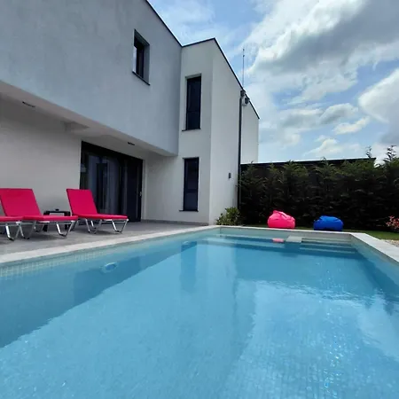 Amethyst, Private Pool With Heating And Salt Water 로제넷츠